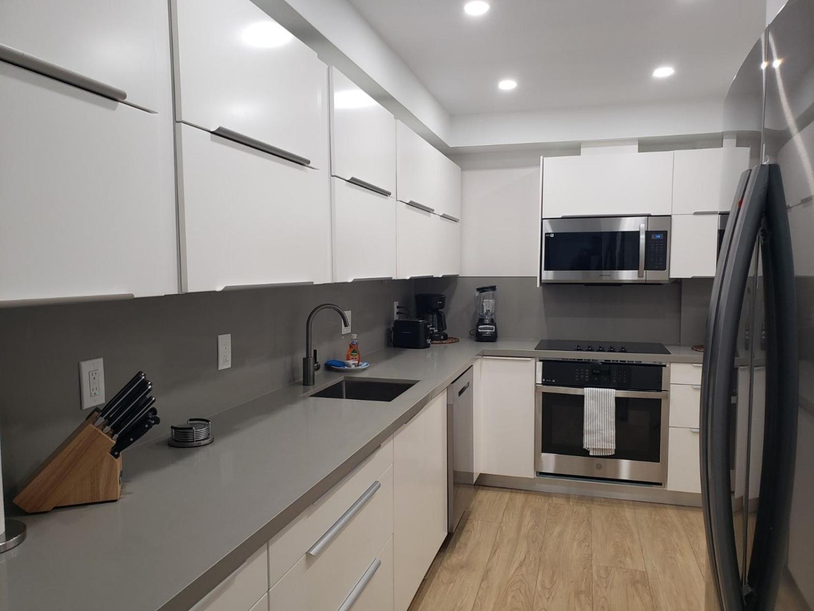 New Luxury Apartment 2Br 2Ba Direct Beach Access 할리우드 외부 사진